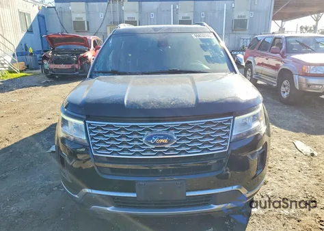 2018 Ford Explorer Platinum z USA, uszkodzony, nr VIN 1FM5K8HT9JGB31638